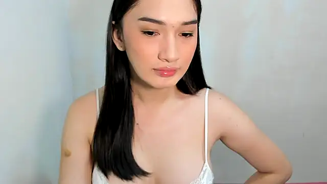 Snapshot of Suselyaa chatting on 11.21.25 Suselyaa online show from 11.21.25