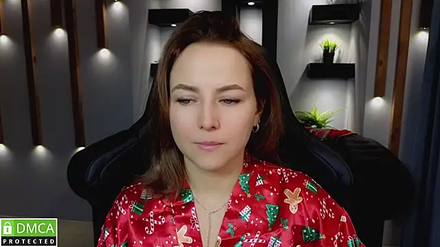 Snapshot of Mira_Mermayd chatting on 12.21.24 Mira Mermayd online show from 12.21.24
