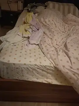 Snapshot of SkyMagKing chatting on 11.08.25 SkyMagKing online show from 11.08.25