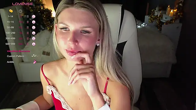 Snapshot of AngelMiaM chatting on 12.24.24 AngelMiaM online show from 12.24.24