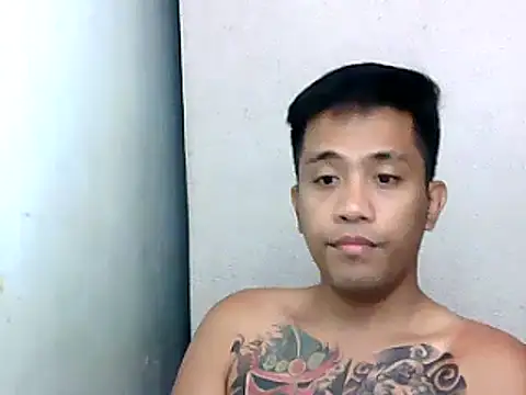 Snapshot of Thyler08 chatting on 12.07.24 Thyler08 online show from 12.07.24