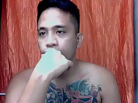 Snapshot of Thyler08 chatting on 12.29.24 Thyler08 online show from 12.29.24