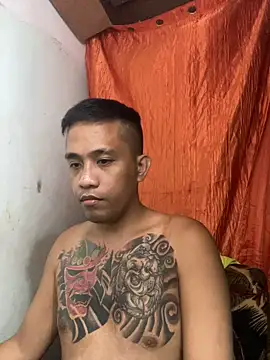 Snapshot of Thyler08 chatting on 02.08.25 Thyler08 online show from 02.08.25