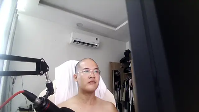 Snapshot of luckyjackie25 chatting on 09.28.25 luckyjackie25 online show from 09.28.25