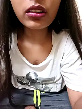 Snapshot of Nupur_69 chatting on 12.13.24 Nupur 69 online show from 12.13.24