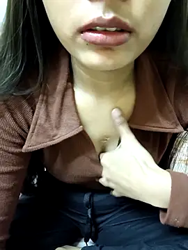 Snapshot of Nupur_69 chatting on 02.15.25 Nupur 69 online show from 02.15.25