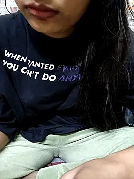 Snapshot of Nupur_69 chatting on 11.16.25 Nupur 69 online show from 11.16.25