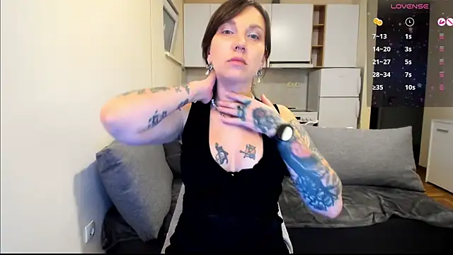 Snapshot of StacyTigerr chatting on 03.11.25 StacyTigerr online show from 03.11.25