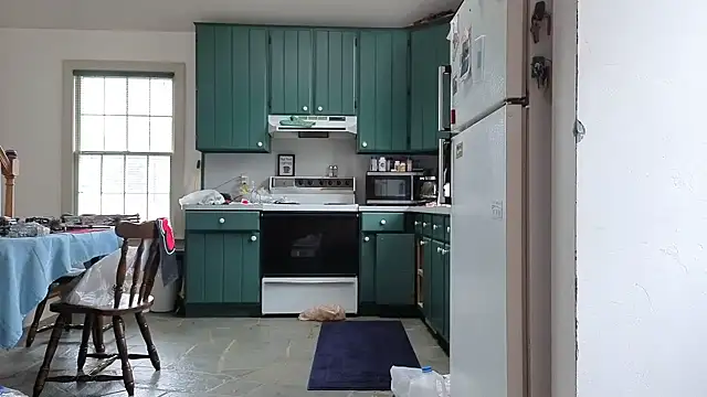 Snapshot of CDforU chatting on 09.30.25 CDforU online show from 09.30.25