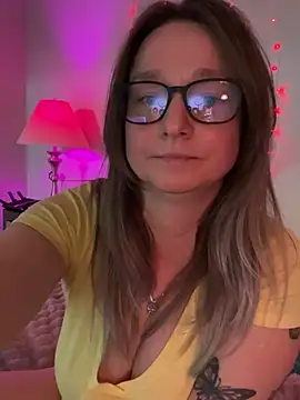 Snapshot of Vivian_MayXxX chatting on 02.22.25 Vivian MayXxX online show from 02.22.25