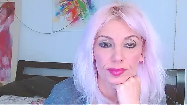 HoneyLara online show from 02.19.25