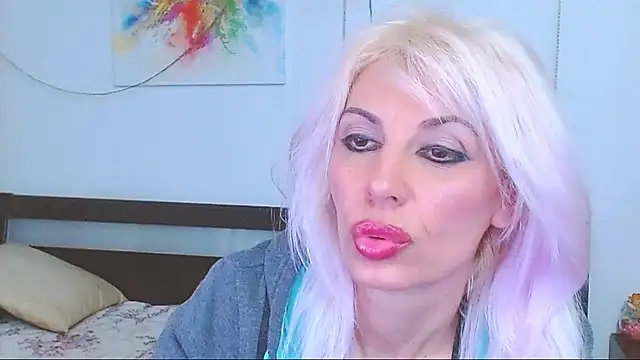 HoneyLara online show from 03.21.25