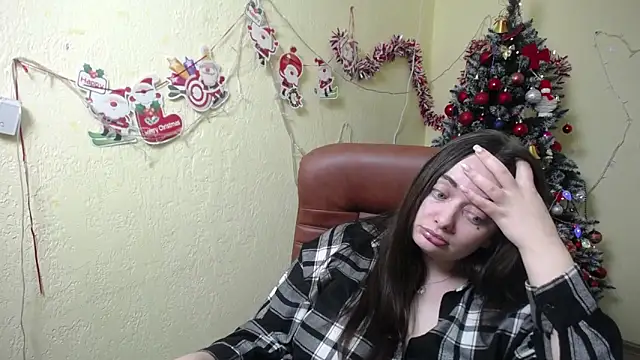 Snapshot of MilanaPrice chatting on 12.19.24 MilanaPrice online show from 12.19.24