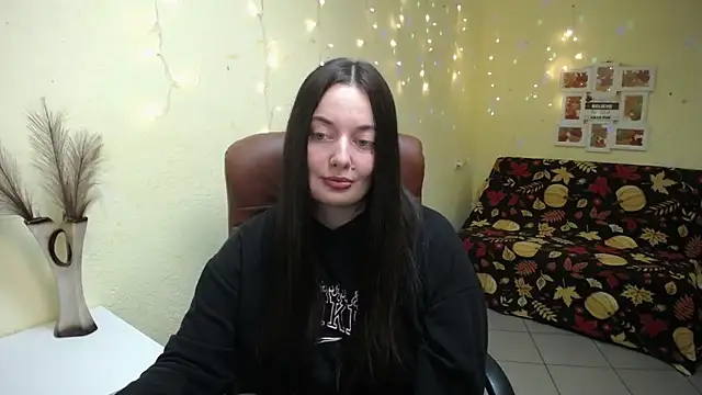 Snapshot of MilanaPrice chatting on 11.11.25 MilanaPrice online show from 11.11.25