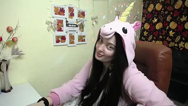 Snapshot of MilanaPrice chatting on 12.01.25 MilanaPrice online show from 12.01.25