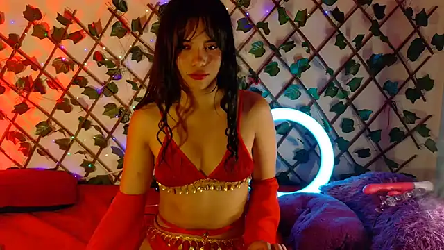 Snapshot of -Camila_ chatting on 02.14.25 -Camila online show from 02.14.25
