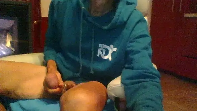 Snapshot of pierre5004 chatting on 10.07.25 pierre5004 online show from 10.07.25