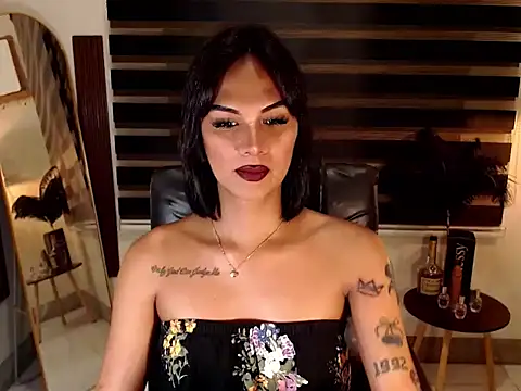 SarahAmber online show from 10.11.25