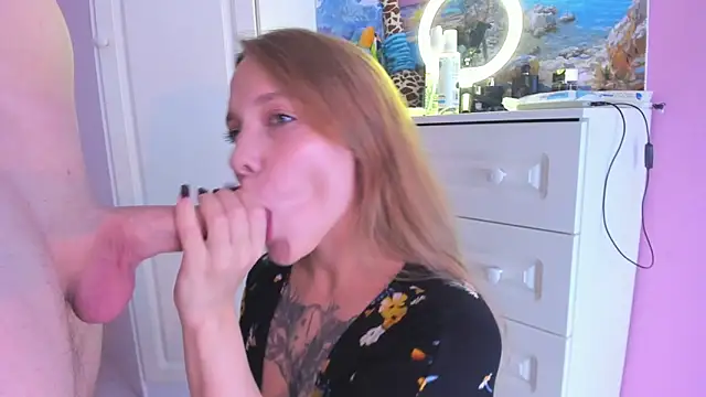 Snapshot of keyli_ink chatting on 11.22.25 keyli ink online show from 11.22.25