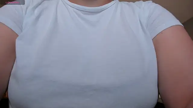 Snapshot of MartinnaBonnet chatting on 02.26.25 MartinnaBonnet online show from 02.26.25