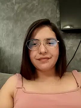 Snapshot of MiaLaurenzz chatting on 01.18.25 MiaLaurenzz online show from 01.18.25