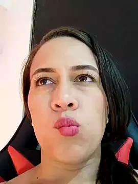Snapshot of Nanybaker95 chatting on 12.18.24 Nanybaker95 online show from 12.18.24