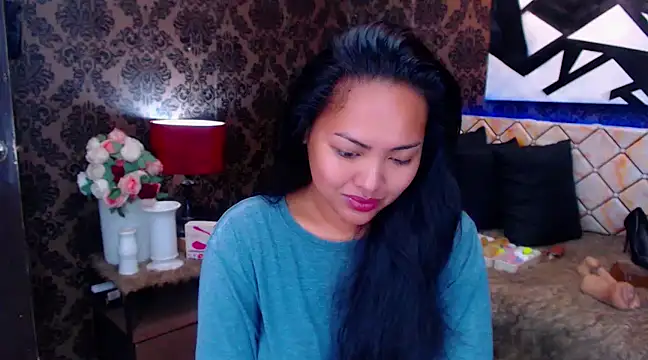 Snapshot of HugeCock_Savanna chatting on 02.21.25 HugeCock Savanna online show from 02.21.25