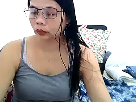 Snapshot of pinay_milfxx chatting on 01.20.25 pinay milfxx online show from 01.20.25