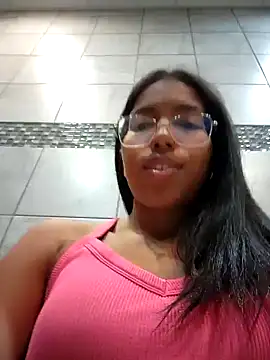 Snapshot of SheenaBrooke chatting on 01.04.25 SheenaBrooke online show from 01.04.25