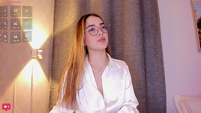 Snapshot of Assh_lee_ chatting on 03.19.25 Assh lee online show from 03.19.25