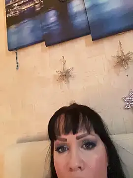 Snapshot of Lolaley2 chatting on 12.20.24 Lolaley2 online show from 12.20.24