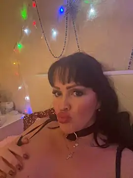 Snapshot of Lolaley2 chatting on 01.27.25 Lolaley2 online show from 01.27.25