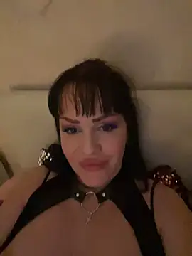 Snapshot of Lolaley2 chatting on 02.13.25 Lolaley2 online show from 02.13.25