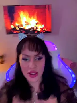 Snapshot of Lolaley2 chatting on 10.24.25 Lolaley2 online show from 10.24.25