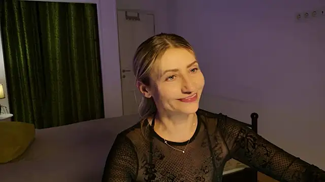 ZoeGrant online show from 11.25.25