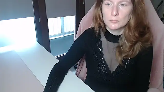 Snapshot of Exotic-Desire chatting on 10.29.25 Exotic-Desire online show from 10.29.25