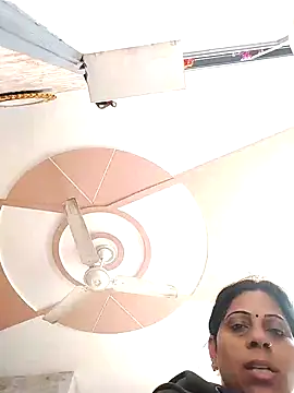 Snapshot of Manmohini123 chatting on 02.04.25 Manmohini123 online show from 02.04.25