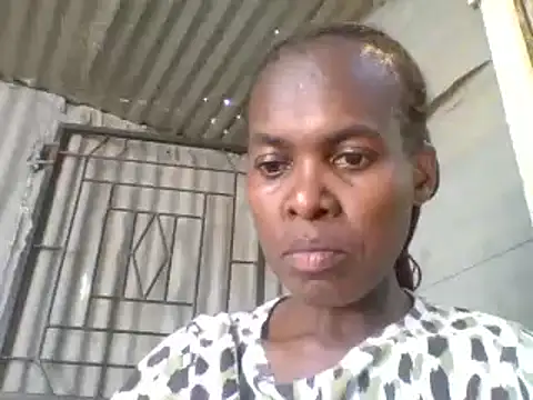 Snapshot of hairybushpussyxx1 chatting on 12.10.24 hairybushpussyxx1 online show from 12.10.24