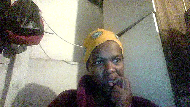 Snapshot of hairybushpussyxx1 chatting on 11.06.25 hairybushpussyxx1 online show from 11.06.25