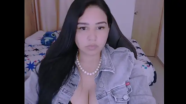 Snapshot of _anastasia chatting on 01.15.25 anastasia online show from 01.15.25
