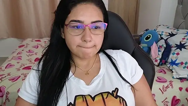 Snapshot of _anastasia chatting on 02.15.25 anastasia online show from 02.15.25