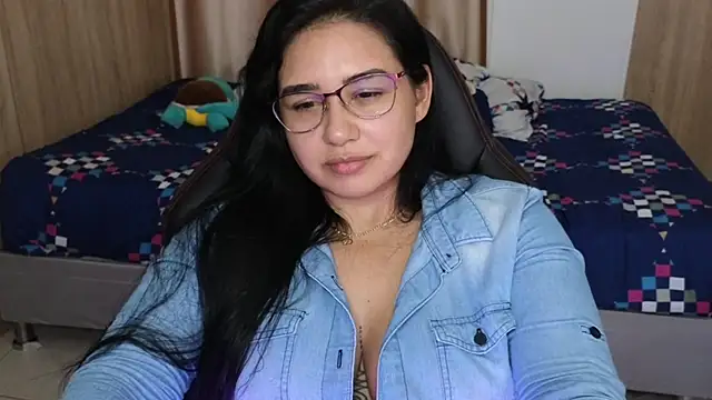 Snapshot of _anastasia chatting on 02.20.25 anastasia online show from 02.20.25