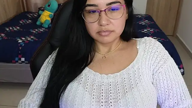Snapshot of _anastasia chatting on 02.22.25 anastasia online show from 02.22.25