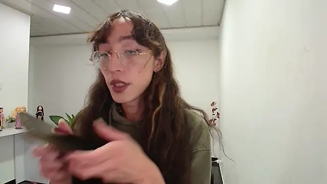 Snapshot of NicoleCortez chatting on 03.07.25 NicoleCortez online show from 03.07.25
