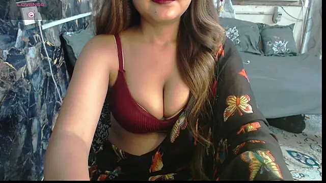 Snapshot of sexyrihana1 chatting on 09.28.25 sexyrihana1 online show from 09.28.25