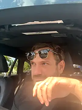 Snapshot of JonJ0 chatting on 09.30.25 JonJ0 online show from 09.30.25