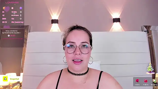 Snapshot of Charlotte93_ chatting on 01.14.25 Charlotte93 online show from 01.14.25