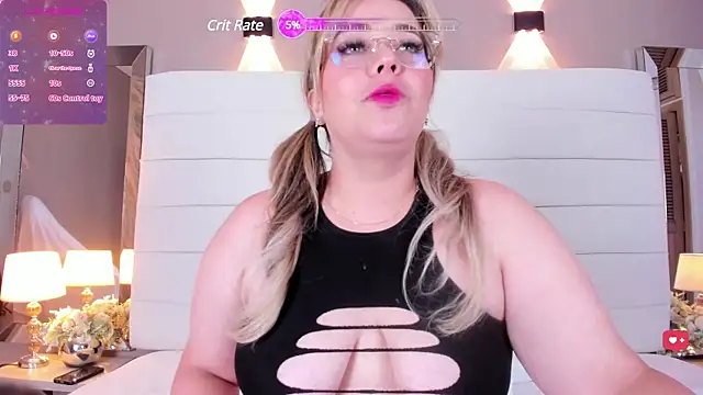 Snapshot of Charlotte93_ chatting on 03.22.25 Charlotte93 online show from 03.22.25