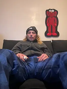 Snapshot of trippyski chatting on 12.30.24 trippyski online show from 12.30.24