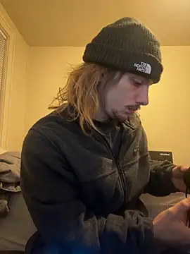 Snapshot of trippyski chatting on 02.13.25 trippyski online show from 02.13.25